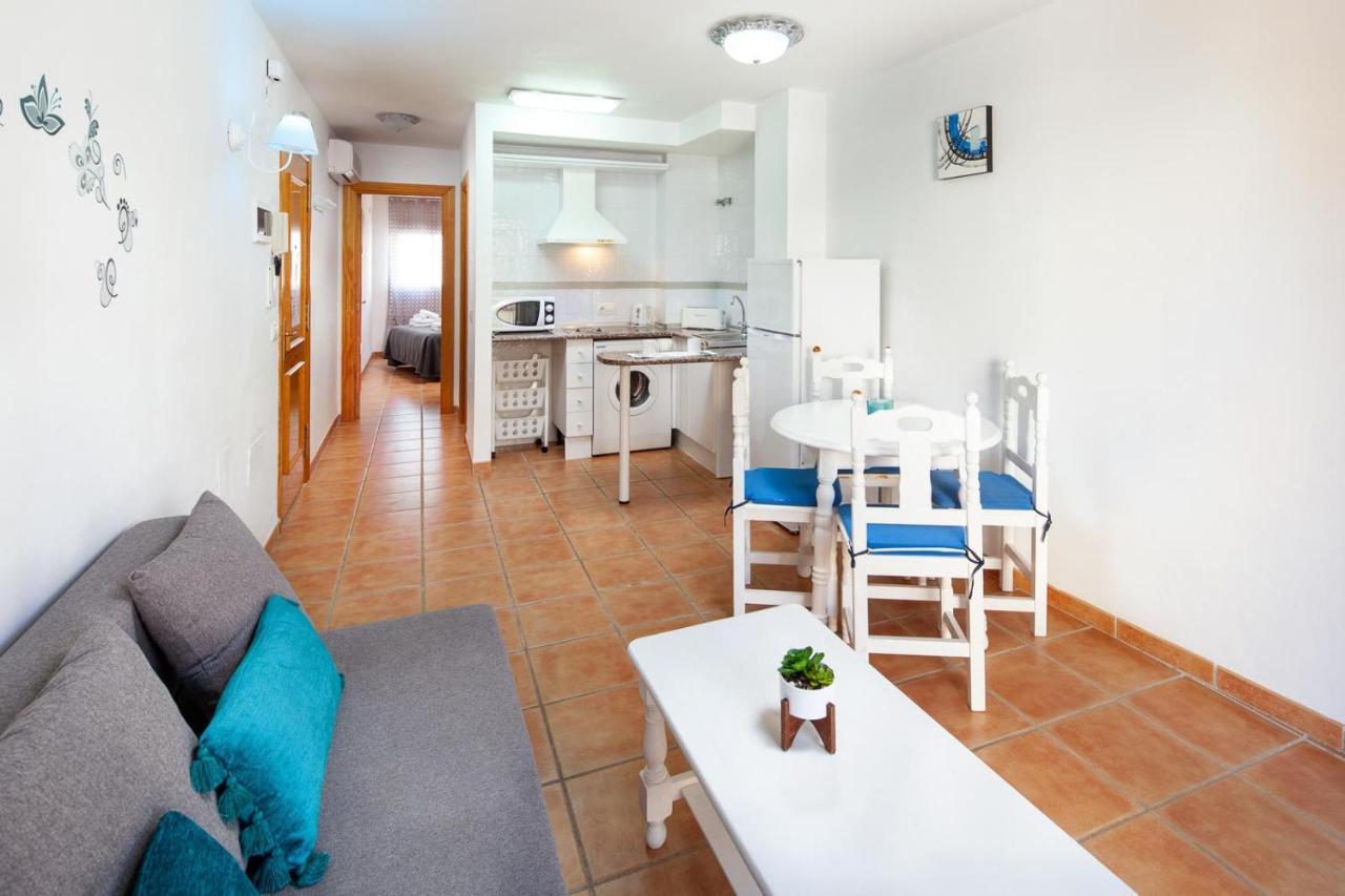 Cozy Apartment Near The Beach In La Carihuela B Torremolinos Exteriér fotografie